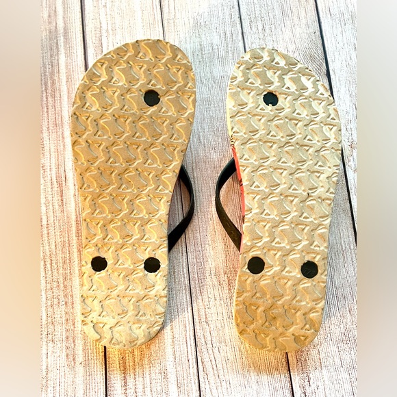 Joules Floral Flip Flops - Picture 3 of 6